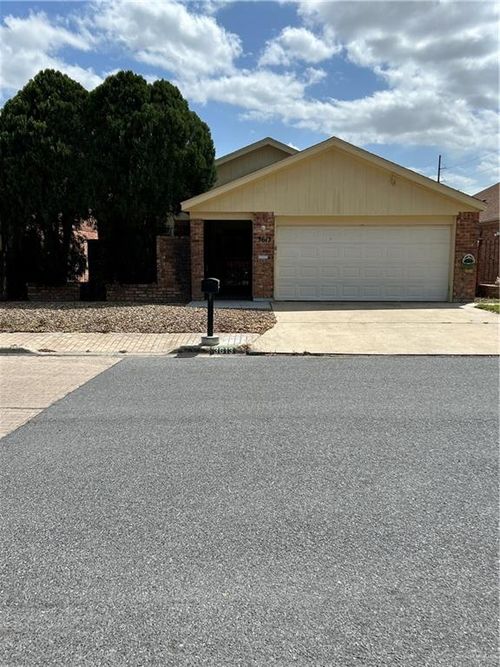 3613 Cedar Ave, McAllen, TX, 78501-7908 | Card Image