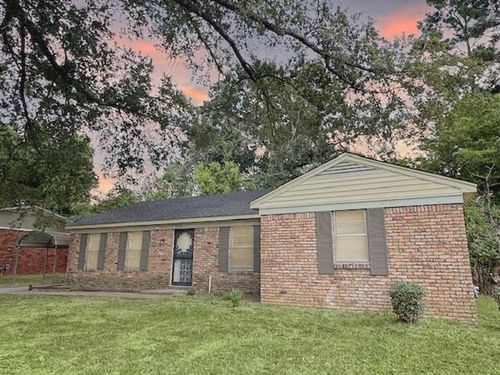 3650 Lakehurst Dr, Memphis, TN, 38128-3728 | Card Image