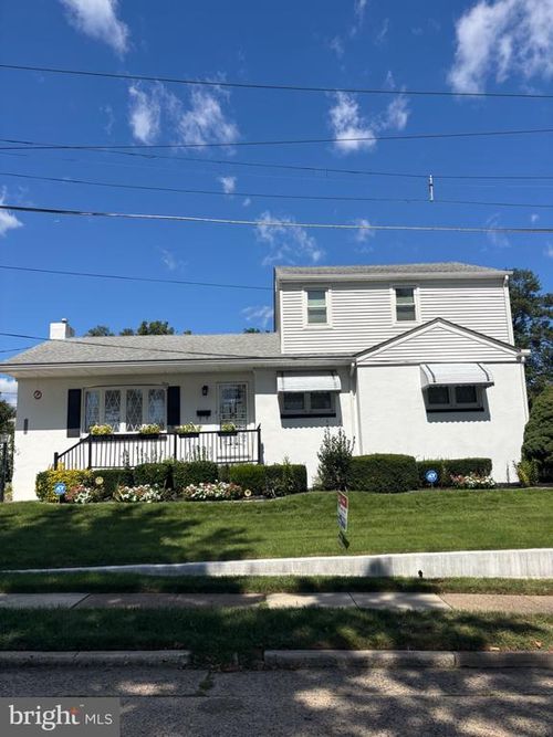 4823 Forrest Ave, PENNSAUKEN, NJ, 08110-2915 | Card Image