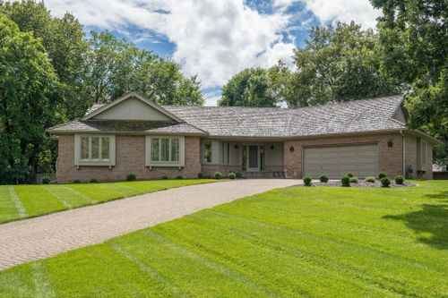 11593 Mount Curve Road, Eden Prairie, MN, 55347 | Card Image