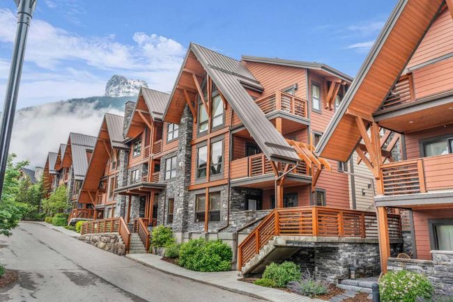 201 - 2100B Stewart Creek Dr, Condo with 2 bedrooms, 3 bathrooms and 1 parking in Canmore AB | Image 4