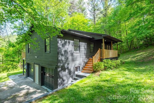 4 Smokey Mountain Dr, Swannanoa, NC, 28778-3413 | Card Image