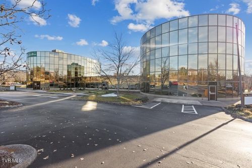 1989 E Stone Dr, Kingsport, TN, 37660-4607 | Card Image