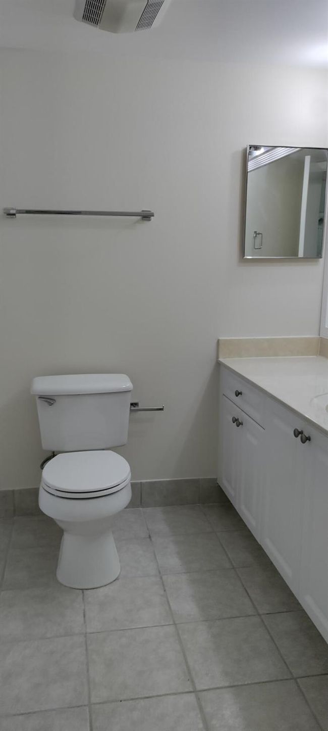 APT-1008 - 1000 Crestwood Ct S, Condo with 2 bedrooms, 2 bathrooms and null parking in Royal Palm Beach FL | Image 15