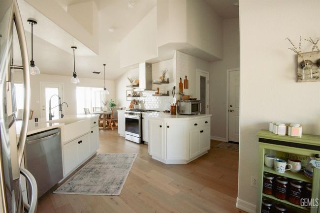 26700 Skyline Dr, House other with 3 bedrooms, 3 bathrooms and null parking in Tehachapi CA | Image 13