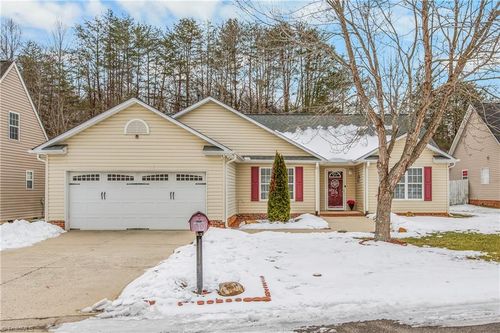 898 Winterside Ln, Winston Salem, NC, 27107-8001 | Card Image