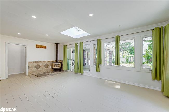 54 Homewood Ave, House other with 3 bedrooms, 1 bathrooms and 2 parking in Wasaga Beach ON | Image 9