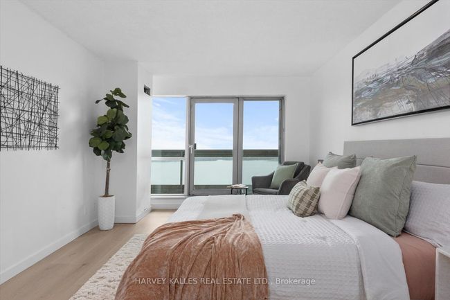 3211 - 10 Yonge St, Condo with 2 bedrooms, 2 bathrooms and null parking in Toronto ON | Image 26