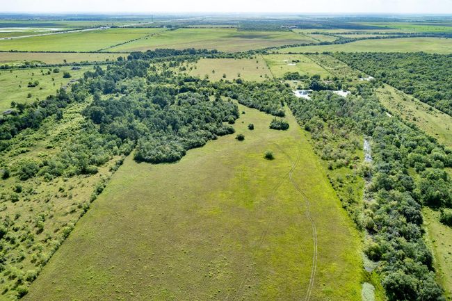 000 N Fm 1724 Rd, Home with 0 bedrooms, 0 bathrooms and null parking in Hankamer TX | Image 10