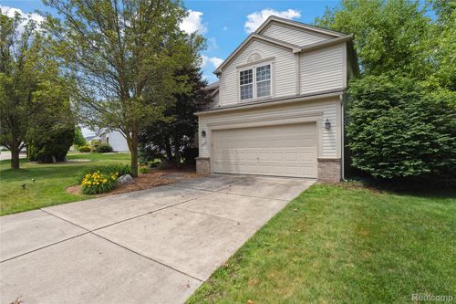 10074 Pond View Trl, Holly, MI, 48442-9346 | Card Image