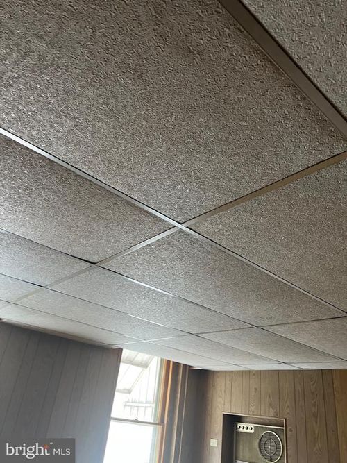 907 W Airy St, NORRISTOWN, PA, 19401-5515 | Card Image