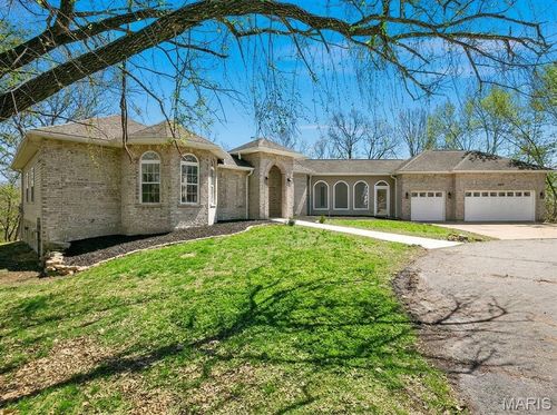 5033 Fischer Way, Imperial, MO, 63052-2782 | Card Image