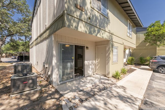 APT-101 - 100 Lorenz Rd, Townhouse with 2 bedrooms, 3 bathrooms and null parking in San Antonio TX | Image 20