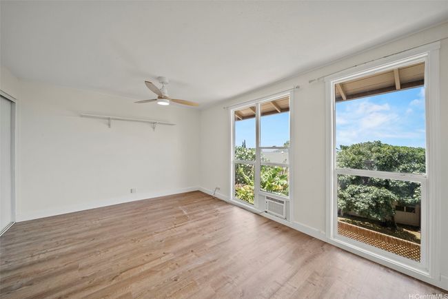 Primary Room | Image 9