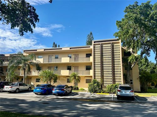 112-151 Berkley Rd, Hollywood, FL, 33024-1184 | Card Image