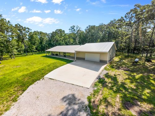 2335 E 485th Rd, Half Way, MO, 65663-9307 | Card Image