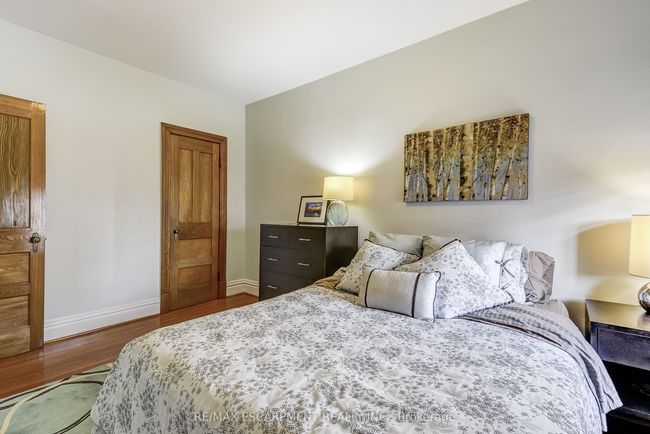 24 Ray St N, House other with 5 bedrooms, 3 bathrooms and 4 parking in Hamilton ON | Image 21