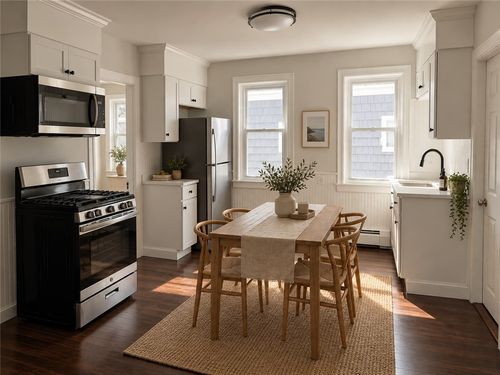 53 Maple Ave, Barrington, RI, 02806-3517 | Card Image