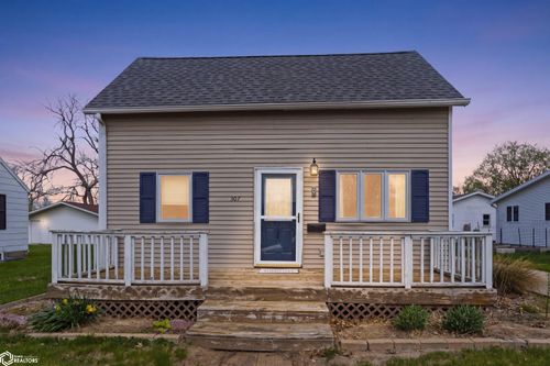 307 3rd St Sw, State Center, IA, 50247-7727 | Card Image