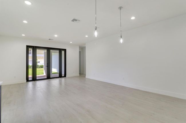 17780 Thelma Ave, House other with 4 bedrooms, 3 bathrooms and null parking in Jupiter FL | Image 11
