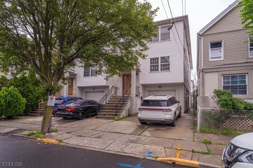 243 Bond St, Elizabethport, NJ, 07206-1906 | Card Image