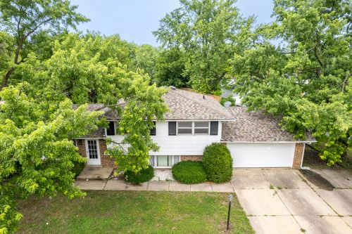 555 N Cherry Dr, Glenwood, IL, 60425-1202 | Card Image