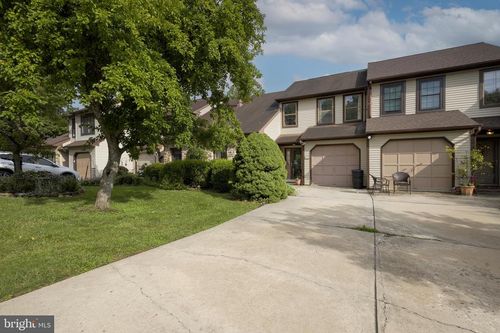 l40-8560 Trumbauer Dr, GLENSIDE, PA, 19038-7451 | Card Image