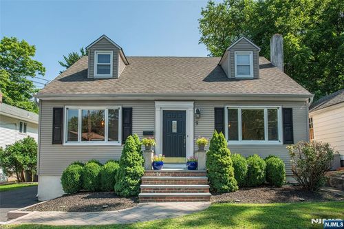 9 Woodmere Rd, West Caldwell, NJ, 07006-7412 | Card Image
