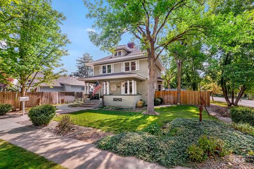 304 8th Ave E, Twin Falls, ID, 83301-6545 | Card Image