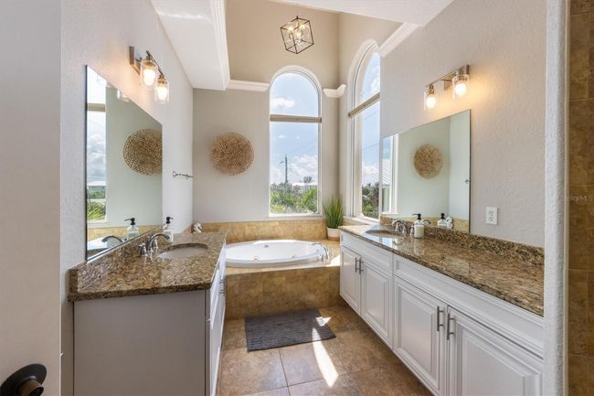100 - 2309 Avenue C, Condo with 3 bedrooms, 2 bathrooms and null parking in BRADENTON BEACH FL | Image 33