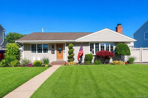 37 Seitz Dr, Bethpage, NY, 11714-6019 | Card Image