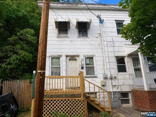 24 Johannis Pl, Plainfield, NJ, 07063-1028 | Card Image