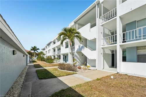305-5959 Winkler Rd, FORT MYERS, FL, 33919-3336 | Card Image