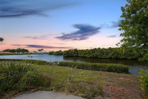 3810 Joyce Dr, BRADENTON, FL, 34208-8021 | Card Image
