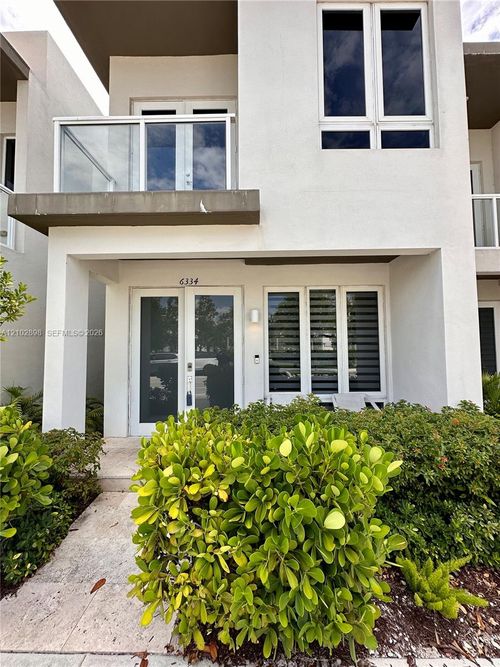 6334-6334 Nw 104th Path, Doral, FL, 33178-3054 | Card Image