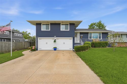 120 28th Street, Marion, IA, 52302 | Card Image