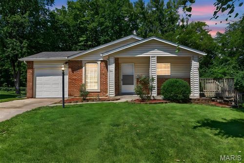 1611 Autumn Hill Dr, O Fallon, MO, 63366-3901 | Card Image