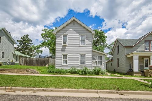7 S Rural St, Chippewa Falls, WI, 54729-2846 | Card Image