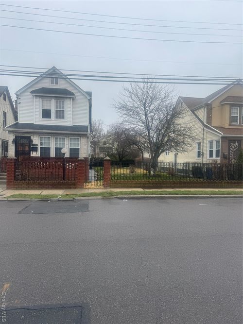 11731 192nd St, Saint Albans, NY, 11412-3300 | Card Image