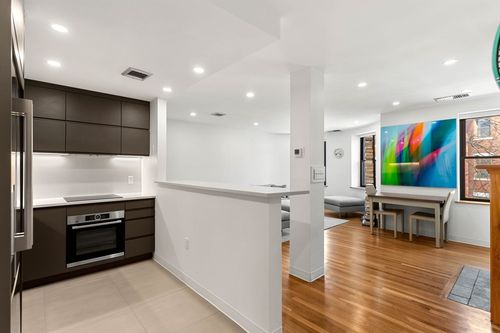 303w-84 Gainsborough St, Boston, MA, 02115 | Card Image