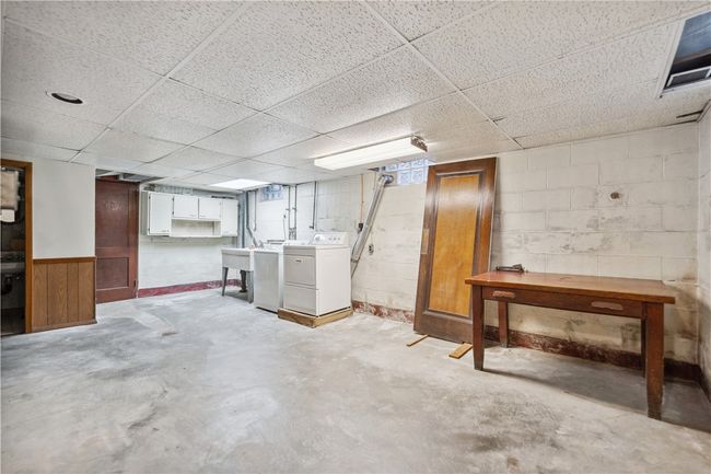 BASEMENT WITH WORKSHOP! | Image 22