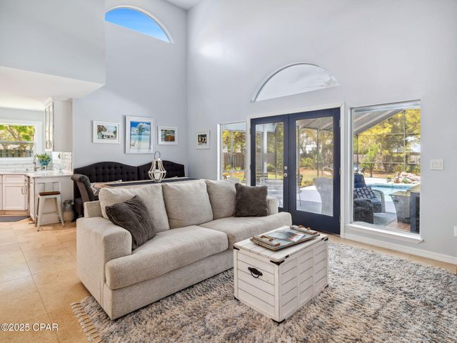 550 Seabreeze Cir, House other with 3 bedrooms, 3 bathrooms and null parking in Seacrest FL | Image 15