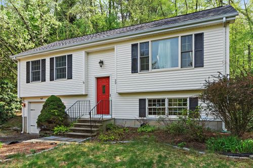 29 Pinelock Dr, Gales Ferry, CT, 06335-1830 | Card Image
