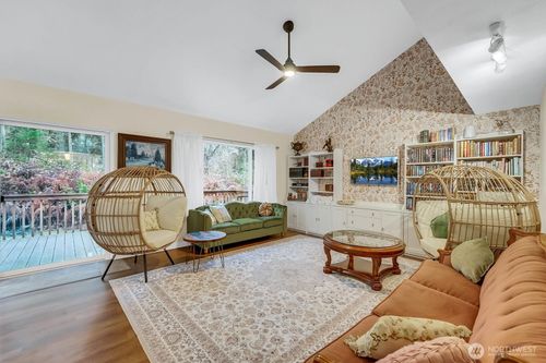 11807 Dogwood Pl, Anderson Island, WA, 98303-9773 | Card Image