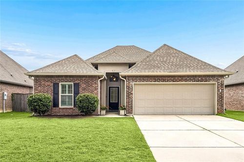 2212 Darlene Dr, Covington, LA, 70435-5636 | Card Image