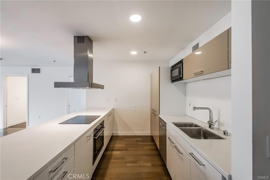 Residential Lease in Los Angeles 4