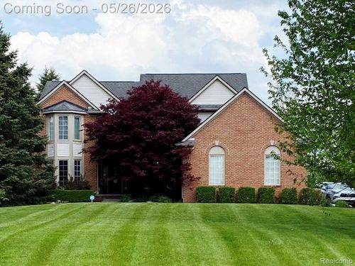 1802 Mist Wood Dr, Howell, MI, 48843-8142 | Card Image