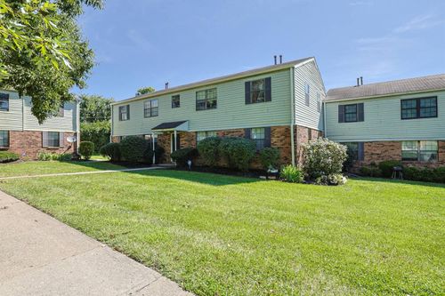 1937 Chaucer Dr, Cincinnati, OH, 45237 | Card Image