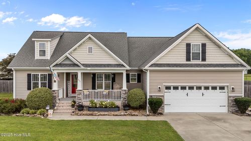 203 Willowbrook Dr, Pikeville, NC, 27863-9636 | Card Image