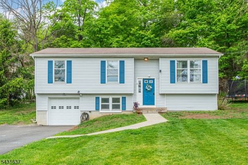 5 Valley Dr W, Glenwood, NJ, 07418-1815 | Card Image